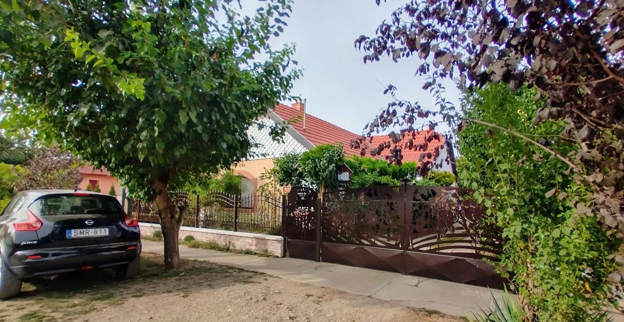 Bundik Vendégház Berettyóújfalu Exterior foto